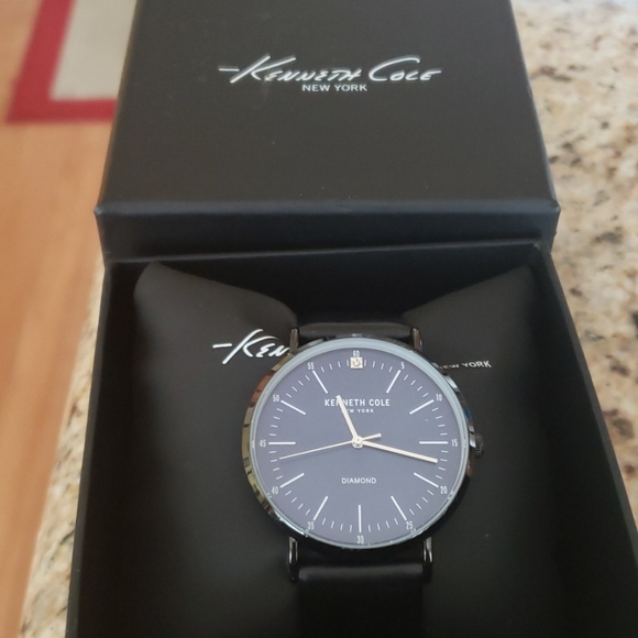 New Kenneth Cole Diamond Watch - Picture 2 of 4